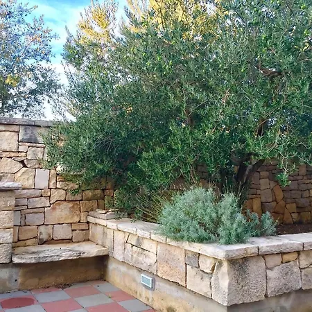 Olive House A4 * Maslenica