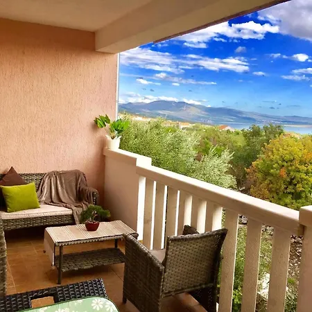 Olive House A4 Maslenica